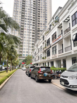 Liền kề Vinhomes Gardenia - mặt đường đôi - sát chung cư - kinh doanh sầm uất - 113m2 giá 3x tỷ