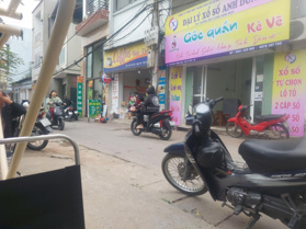 Chính chủ bán đất mặt ngõ Đông Ngạc. 51m2 mặt tiền 5.2m hậu 5.25m siêu hiếm ô tô tránh kinh doanh