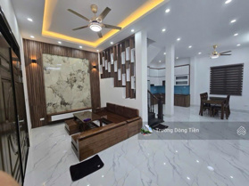 Giảm chào bán gấp nhà Lê Đức Thọ - lô góc - dân xây - 4 ngủ - tặng nội thất đẹp