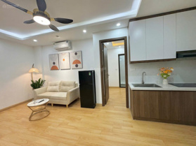 Bán CCMN phố Chùa Láng - Nguyễn Chí Thanh, full nội thất (như ảnh). DT 52m2, 2PN. Giá 1,98 tỷ