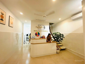 Bán nhà 1 trệt 1 lầu mặt tiền Trần Bình Trọng ngang 4,35m p. Tân Tiến, tp. Nha Trang