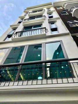 Bán tòa nhà CCMN DT 1 tỷ/năm, Mỹ Đình, Lê Đức Thọ 70m2x7T thang máy, 21 PKK, full đồ, PCCC đủ