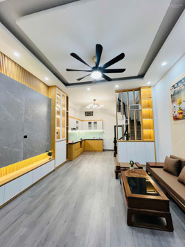 Bán nhà chính chủ - Mỹ Đình - Nam Từ Liêm 45m2 x 4 tầng x 5m (MT) 8,8 (tỷ) nhà hiếm có