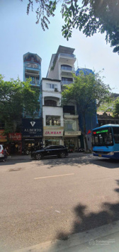 Giảm chào 6 tỷ. Bán nhà kinh doanh mặt phố khu vực Nguyễn Khang, Vũ Phạm Hàm. Vỉa hè 4m