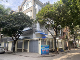 Cho thuê nhà KĐT Mỹ Đình 2 DT 182m2 X 4 tầng, MT 14m, Tầng 1 thông sàn, Tang 2 chia phòng điều hòa