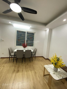 Bán CHCC mini phố Quan Nhân, P Nhân Chính, Thanh Xuân. DT 55m2, 2PN giá 1,98 tỷ
