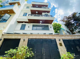 Cho thuê nhà lô góc mới tinh Thái Hà - Đống Đa 80m x 5tầng hợp vp, spa, đào tạo đều đẹp 22tr