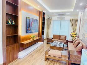 TRUNG TÂM CẦU GIẤY ĐÓN ĐẦU XU HƯỚNG CHỈ NHỈNH 5 TỶ - NGUYỄN KHÁNH TOÀN 32M2x5T - NHÀ ĐẸP ĐÓN TẾT