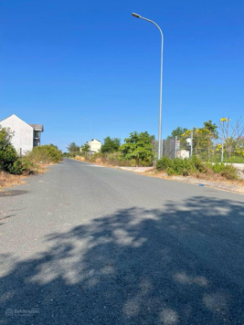 Cần bán gấp lô đất KDC Bộ Công an C45 Long Thới DT 168m2 đường 14m hướng Đông Nam giá chốt 29tr/m2