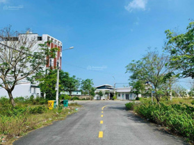 Cần tiền, chính chủ bán 171,5m2 mặt tiền 7m ngay cạnh khu FPT, đã có sổ đỏ