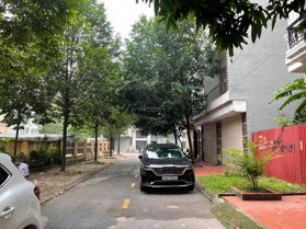Em bán căn nhà 6 tầng khu K15 Ninh Xá, gần phố Hàn, Trung. Đang cho thuê 360tr/năm
