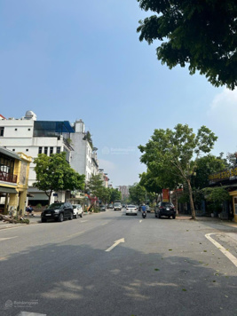 Chính chủ nhờ bán căn hộ 5 tầng ngõ 548 Nguyễn Văn Cừ, Gia Thụy - Long Biên. Nhà 5 tầng mới sửa lại