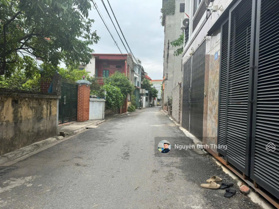 Bán đất tại đường Đông Dư Thượng, 122 triệu / m2, 48 m2, mặt tiền 4m, lô góc 2 mặt thoáng