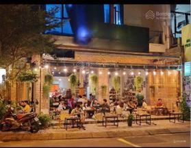 Cần bán gấp, nhà góc 2MT Đặng Dung, Tân Định, Q1, 10mx17m, CN 165m2, 4 tầng, sẵn HĐT 68 triệu/th