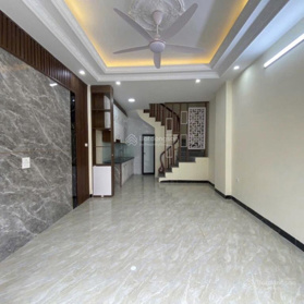 Nhà đẹp Long Biên, 35m2 5 tầng phố Đàm Quang Trung, 4 chỗ đỗ cửa, gần Aeon Long Biên giá 5,4 tỷ