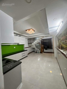 Nhà phố khu phân lô đồng bộ 50 căn P. 15 Tân Bình - 4*14m - 5 tầng - 7.5 tỷ