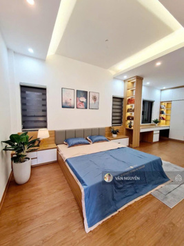 15 m ra Yên Hòa, 50m ra Hạ Yên Quyết. DT 56m2, 4,5 tầng. Chỉ 9,1 tỷ (có thương lượng)