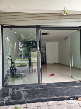 Cho thuê giá rẻ shophouse NT06 5 tầng có thang máy giá 25 triệu. LH 0909 934 237