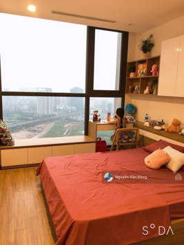 Căn hộ cao cấp đẹp lung linh, giá chỉ hơn 4 tỷ, sẵn sổ đỏ giao dịch ngay, nội thất sẵn về ở
