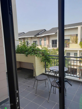 Chính chủ bán căn góc vườn hoa 105m2 hoàn thiện full nội thất đang cho thuê dòng tiền giá chỉ 6,xtỷ