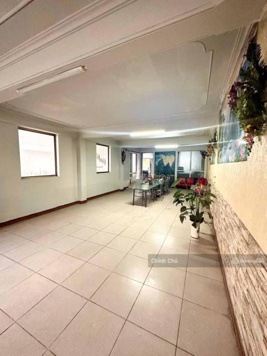 Bán khách sạn 5 tầng vị trí vàng hơn 25 phòng mặt tiền Quốc Lộ 1A, Phố An Hòa, TP Ninh Bình