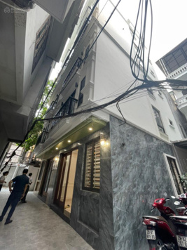 Chính chủ cần bán gấp nhà Yên Hòa thang máy 45m 6 tầng vuông vắn để lại toàn bộ nội thất.Chỉ 8.6 tỷ