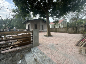 Chủ cắt lỗ sâu khuôn viên nhà DT 2282m2 tại thôn Đồng Sương Xã Liên Sơn Lương Sơn HB