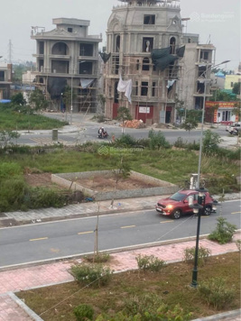 Đất chính chủ đường Lưu Hữu Phước đã có sổ 60m2, ô tô đỗ tận cửa nhà,đô thị Mỹ Trung,Tp Nam Định