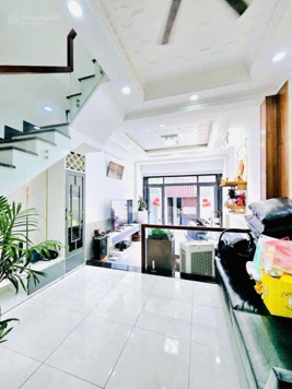 Bán nhà mặt phố giá siêu hời tại Huỳnh Tấn Phát, nhỉnh 4 tỷ, 56m2, TT Nhà Bè, 3T 4PN. LH 0968 966 311