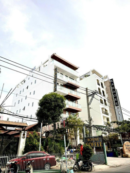 Cho thuê MB sân thượng làm Rooftop 135A Đường Bình Quới, Bình Thạnh. DT 10x23m