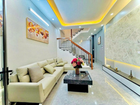 Bán nhà riêng 4 tầng mới đẹp, 31m2, 3 ngủ, full nội thất tại Hoàng Mai, Hà Nội, giá nhỉnh 5.9 tỷ