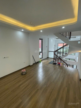Bán nhà đẹp 35m2 An Thượng - Hoài Đức. Giá chỉ 4.3 tỷ. Lô góc, ô tô đỗ trước cửa