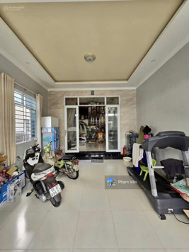 Nhà 2 mặt tiền siêu đẹp sát Hoàng Diệu 2- 1 Trệt 2 Lầu - Diện tích sàn 200m2 - giá tốt nhất khu