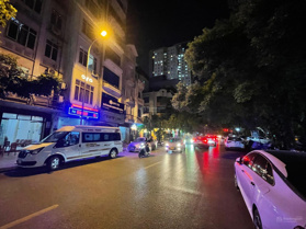 Bán nhà C4 mảnh đất vàng MP Tú Mỡ, Cầu Giấy, lô góc 2 mặt, kinh doanh đỉnh, vỉa hè, mặt tiền rộng