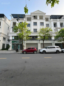 Bán khẩn cấp shop mặt đường Hải Đăng, xẻ khe, 105m2, full nội thất, chỉ 17.2 tỷ, thương lượng