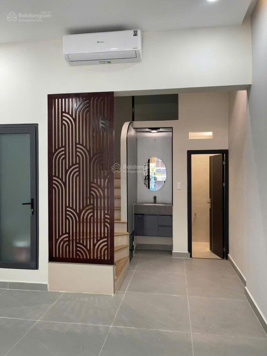 Bán nhà mặt tiền Lê Thị Riêng, Q. 1. 4,5m * 15m, 4 tầng. Giá chỉ 32,9 tỷ thương lượng