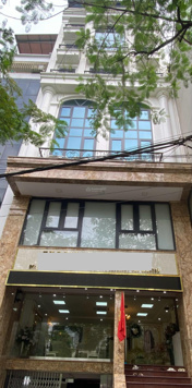 Sót toà building 9 tầng phố Thái Thịnh Quận Đống Đa, DT 135m MT 7.2m siêu kinh doanh giá 62.8tỷ