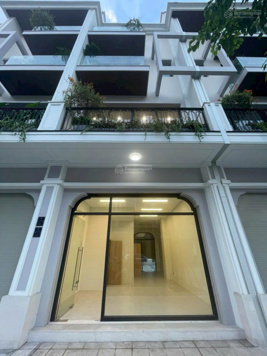 Chính chủ sở hữu shophouse thương mại. Cần cho thuê gấp ngay tháng này