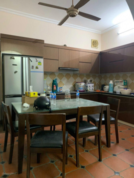 Chính chủ bán nhà 63 Quán Thánh, DT 41m2, cách mặt phố 30m giá: 10,5tỷ thương lượng. LH 0915 826 999