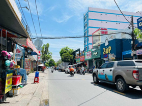 Bán nhà mặt tiền đường Tân Quý, Q.Tân Phú (4x18m nở hậu). Nhà 1 lầu, cách TKTQ 100m, Aeon Mall 200m