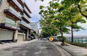 Mặt tiền 9m. Mặt phố Nhật Chiêu - mặt hồ Tây. DT 150m2 x5T - 115 tỷ