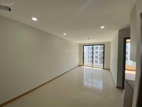 Cho thuê căn hộ chung cư DV01 Rose Town 2N cơ bản 71m2 9,5 triệu