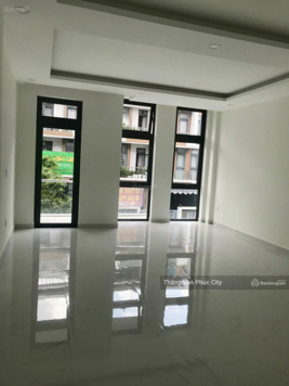 Cho thuê nhà 5x23m giá 29 triệu KĐT Vạn Phúc City, hoàn thiện hầm 4 tầng phù hợp văn phòng và ở