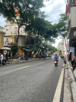 Mặt phố Thuỵ Khuê, Tây Hồ, vị trí đẹp, gần trường Chu Văn An, kinh doanh đỉnh, 71m2, giá 25.5 tỷ