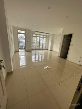 Nhà MT Tô Hiến Thành, 4x25m, trệt, 4 lầu, 9P, 7WC. KD đa ngành