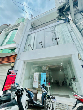 Cho thuê nhà hẻm xe hơi đường Hai Bà Trưng, Phường Đa Kao, Quận 1