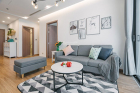 Cho thuê căn hộ cao cấp The Gloria By Silk Path, phố Nguyên Hồng, Đống Đa 2 ngủ giá 18 triệu/tháng