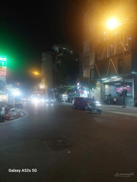 Bán căn nhà nát (đất) hẻm xe hơi đường Bạch Đằng phường 2, quận Tân Bình. DT 7x21m