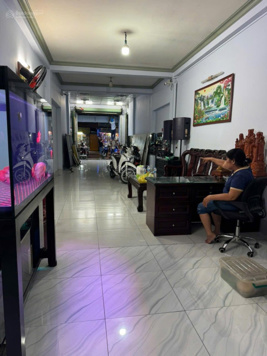 Bán nhà MT đường Vĩnh Lộc, diện tích 4mx30m, 1 lầu, giá 9 tỷ (TL), đường rộng 12m