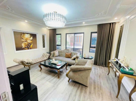 Bán nhà phố Hồng Tiến, DT 40m2 * MT 5m * 6 tầng thang máy, ngõ thông 4m, gara cx5 chào hơn 10 tỷ